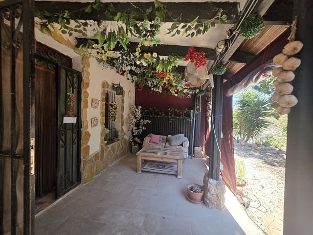 5 soverom Finca/Herregård til salgs i La Romana med svømmebasseng garasje - € 339 995 (Ref: 10172253)