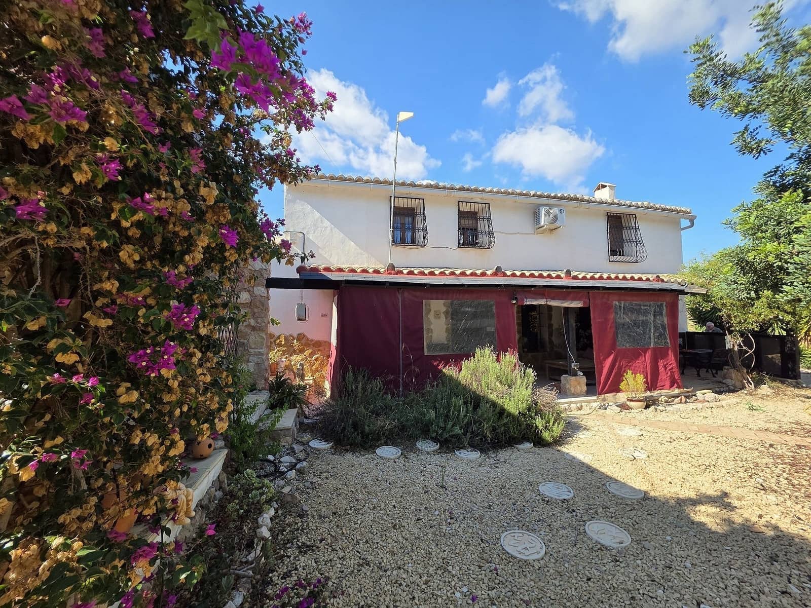 5 soverom Finca/Herregård til salgs i La Romana med svømmebasseng garasje - € 339 995 (Ref: 10172253)