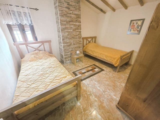 5 soverom Finca/Herregård til salgs i La Romana med svømmebasseng garasje - € 339 995 (Ref: 10172253)