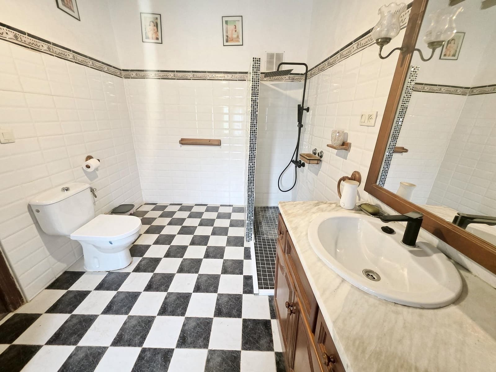 5 soverom Finca/Herregård til salgs i La Romana med svømmebasseng garasje - € 339 995 (Ref: 10172253)
