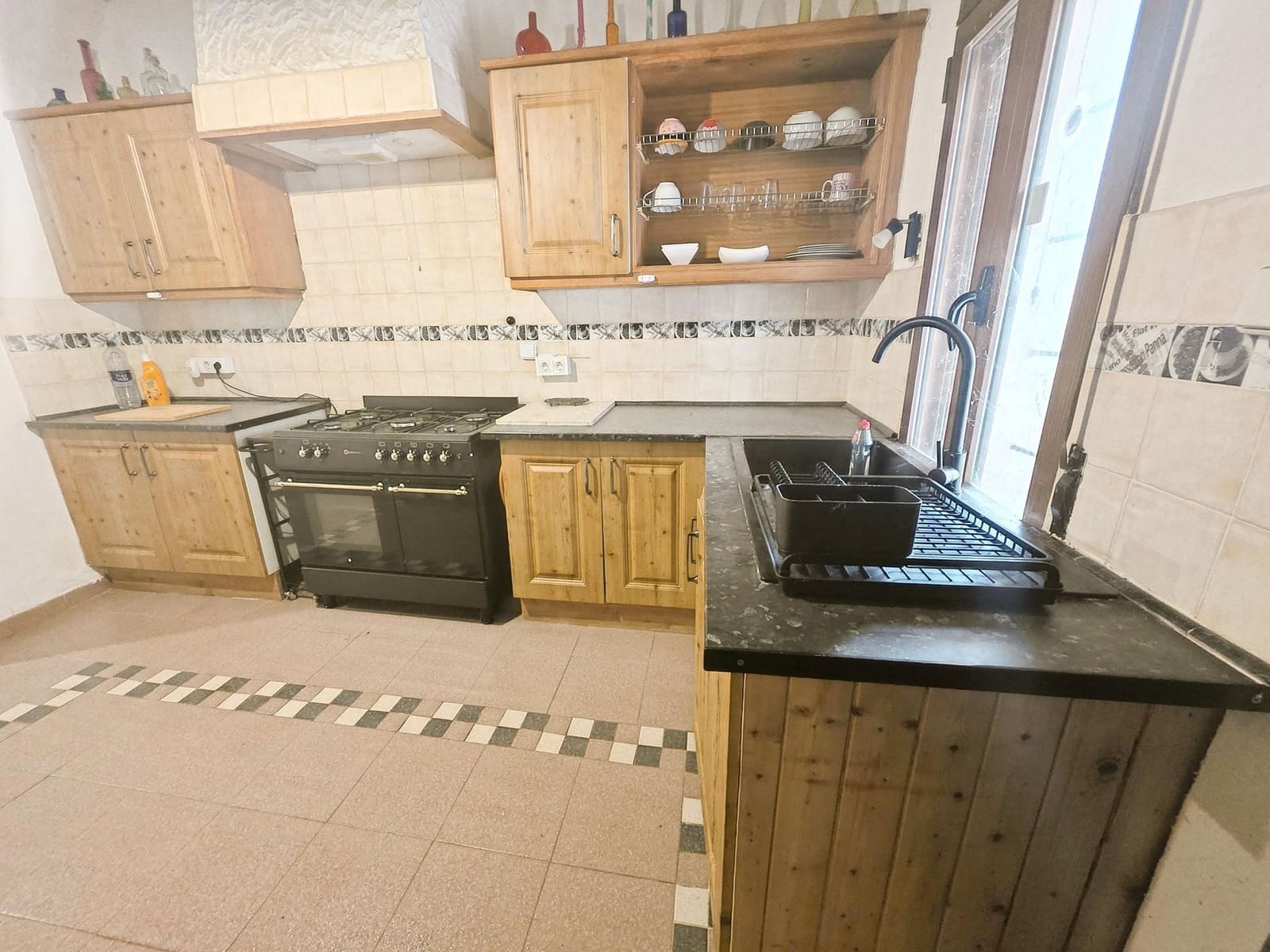 5 soverom Finca/Herregård til salgs i La Romana med svømmebasseng garasje - € 339 995 (Ref: 10172253)