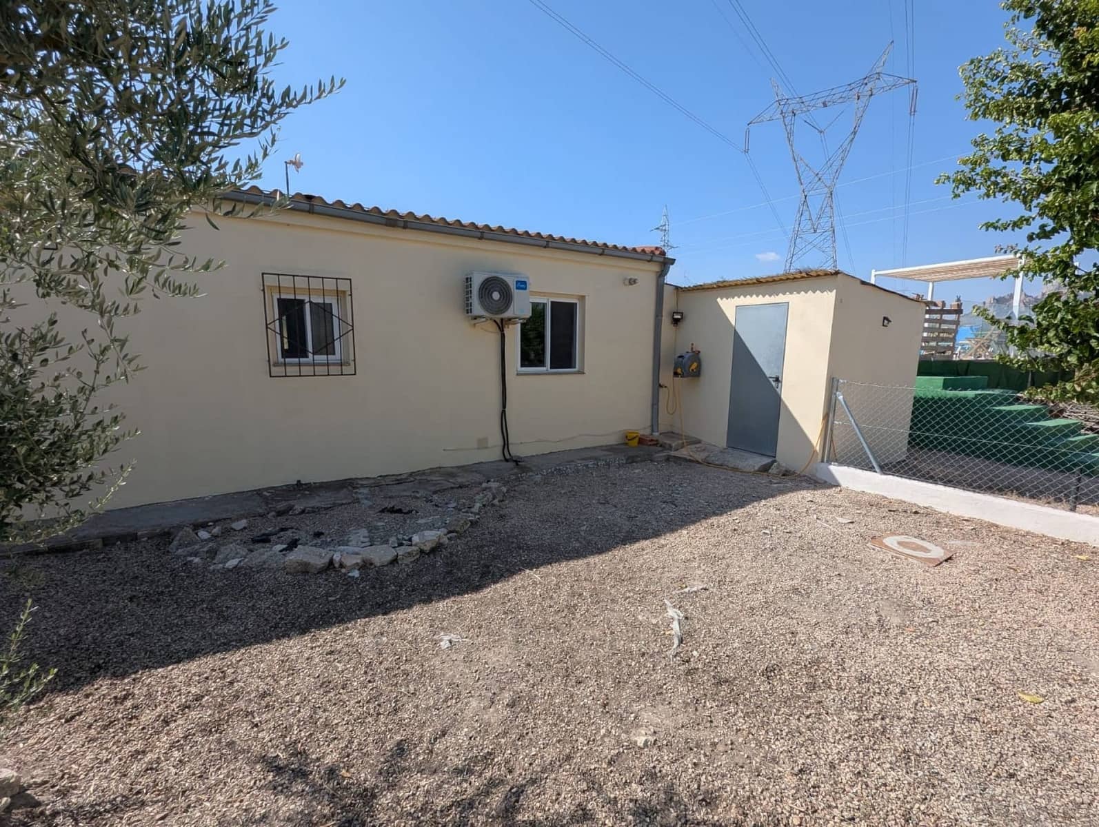 3 slaapkamer Finca/Landhuis te koop in Sax met zwembad - € 209.000 (Ref: 10177616)