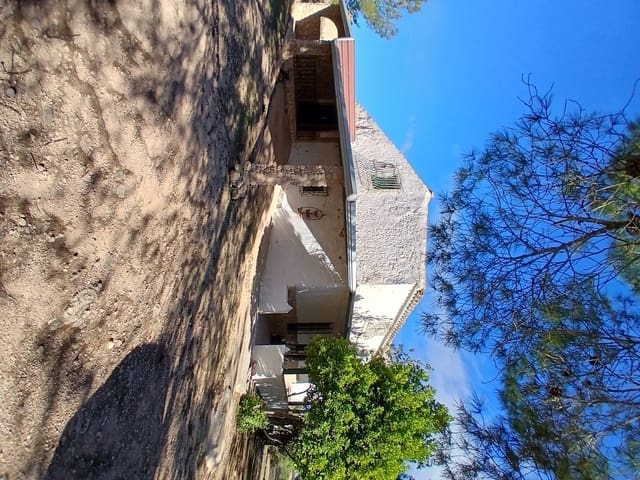 Finca/Casa Rural de 6 habitaciones en Caudete en venta con piscina garaje - 199.950 € (Ref: 10177622)
