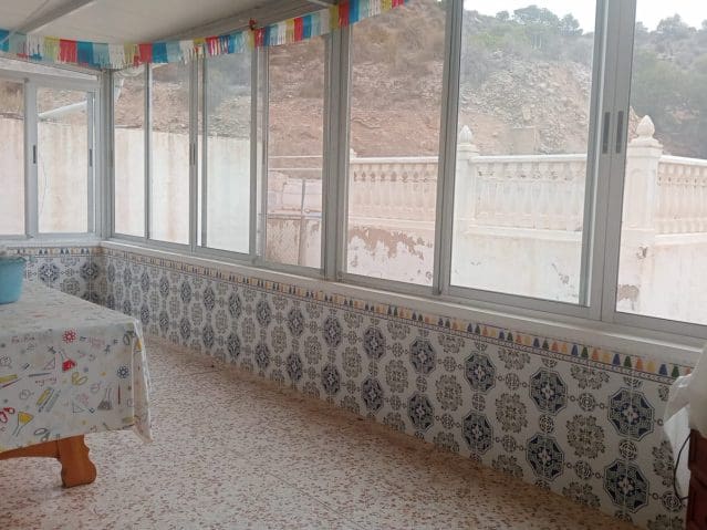 4 soveværelse Villa til salg i Crevillente / Crevillent med swimmingpool garage - € 220.000 (Ref: 10179802)