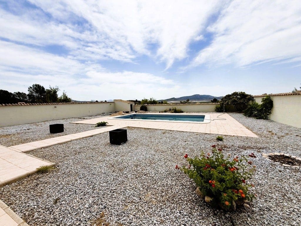 3 slaapkamer Villa te koop in Monovar / Monover met zwembad - € 299.000 (Ref: 10179838)