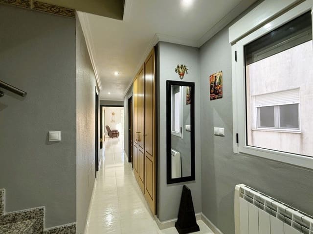 3 soverom Leilighet til salgs i Pinoso med garasje - € 155 000 (Ref: 10179840)