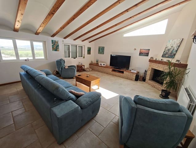 4 soverom Finca/Herregård til salgs i Caudete med svømmebasseng garasje - € 375 000 (Ref: 10182443)