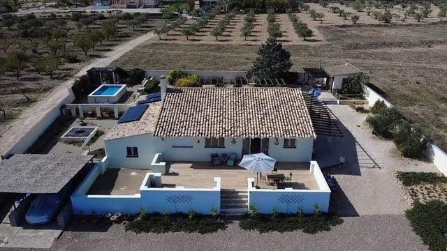4 sypialnia Finka/Dom wiejski na sprzedaż w Caudete z basenem garażem - 375 000 € (Ref: 10182443)