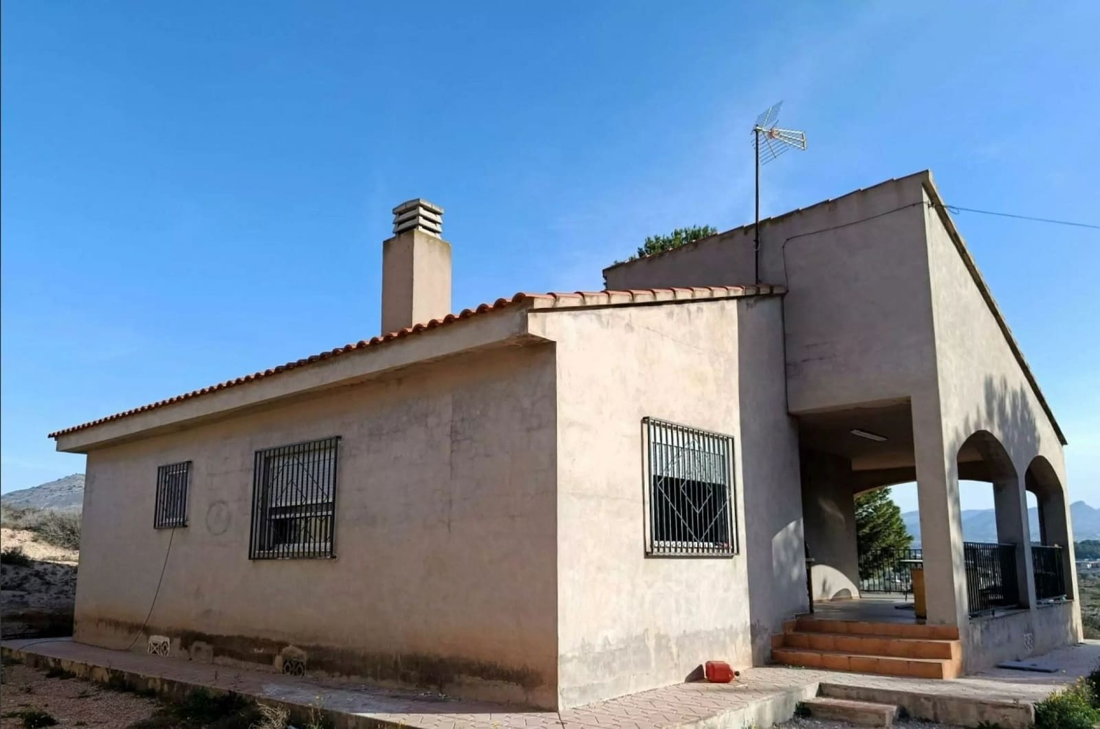 6 chambre Finca/Maison de Campagne à vendre à Elda avec piscine - 190 000 € (Ref: 10182444)