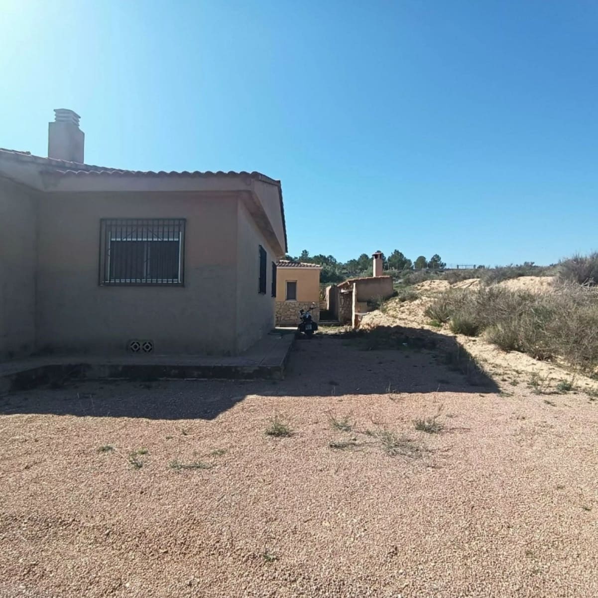 6 chambre Finca/Maison de Campagne à vendre à Elda avec piscine - 190 000 € (Ref: 10182444)