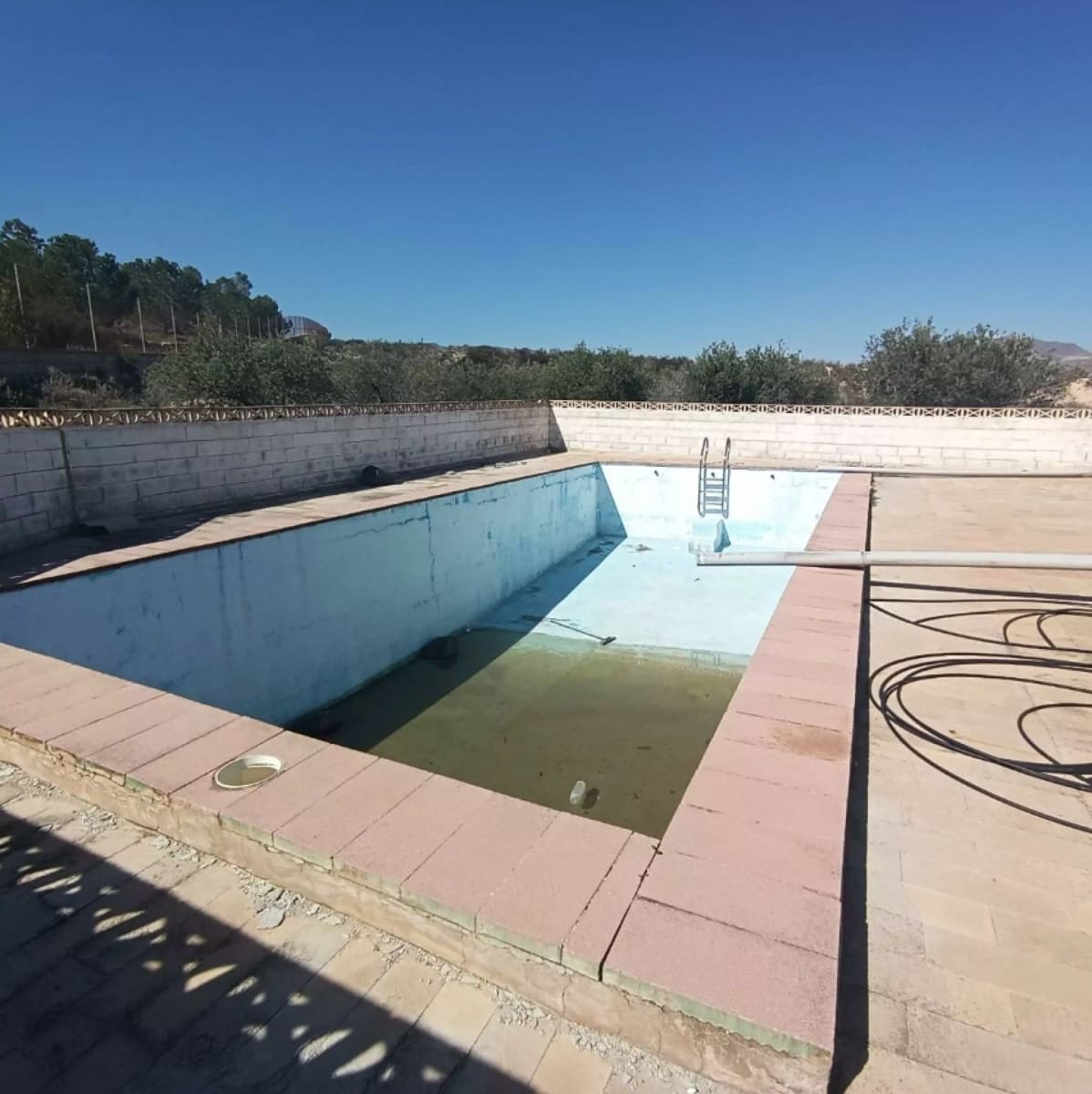 6 chambre Finca/Maison de Campagne à vendre à Elda avec piscine - 190 000 € (Ref: 10182444)