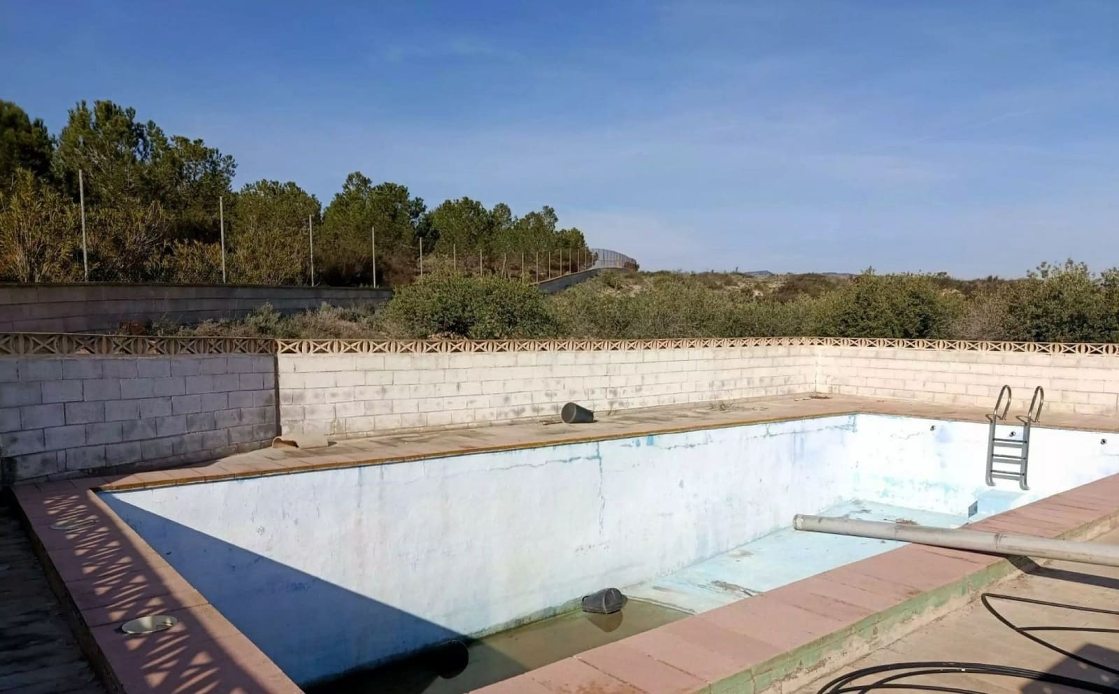 6 chambre Finca/Maison de Campagne à vendre à Elda avec piscine - 190 000 € (Ref: 10182444)