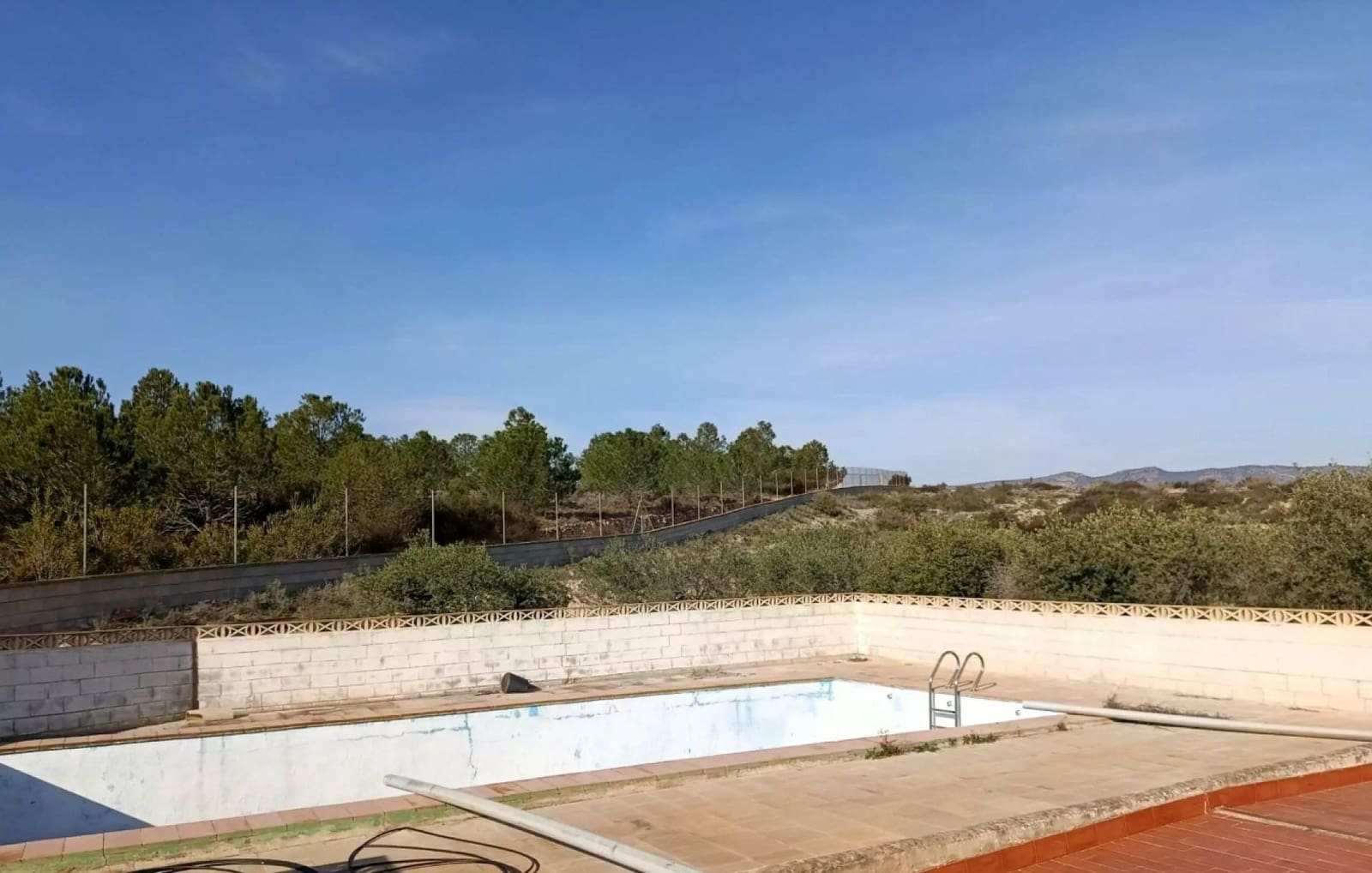 6 chambre Finca/Maison de Campagne à vendre à Elda avec piscine - 190 000 € (Ref: 10182444)