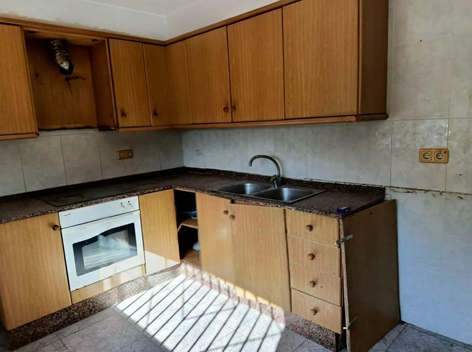 6 chambre Finca/Maison de Campagne à vendre à Elda avec piscine - 190 000 € (Ref: 10182444)