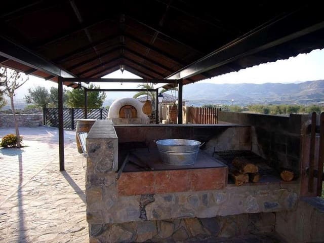 3 bedroom Villa for sale in Abanilla with pool - € 299,900 (Ref: 1603410)