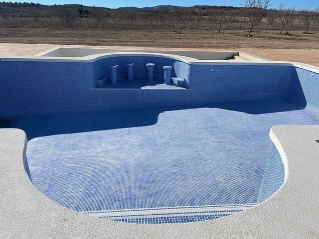 6 bedroom Villa for sale in Pinoso with garage - € 611,000 (Ref: 1984314)