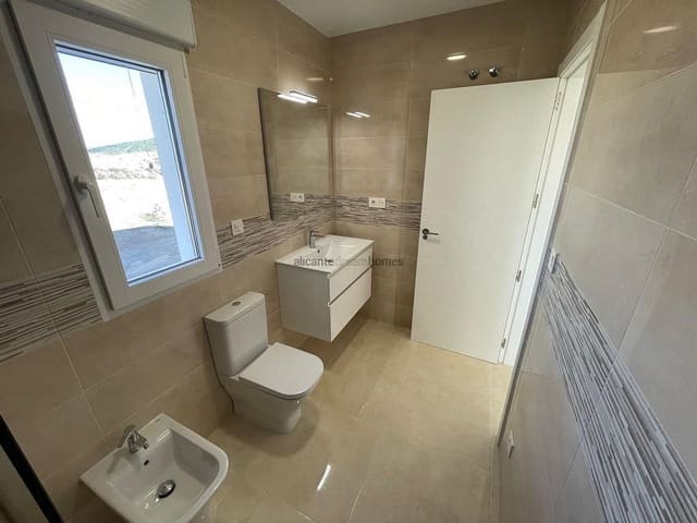 6 slaapkamer Villa te koop in Pinoso met garage - € 611.000 (Ref: 1984314)