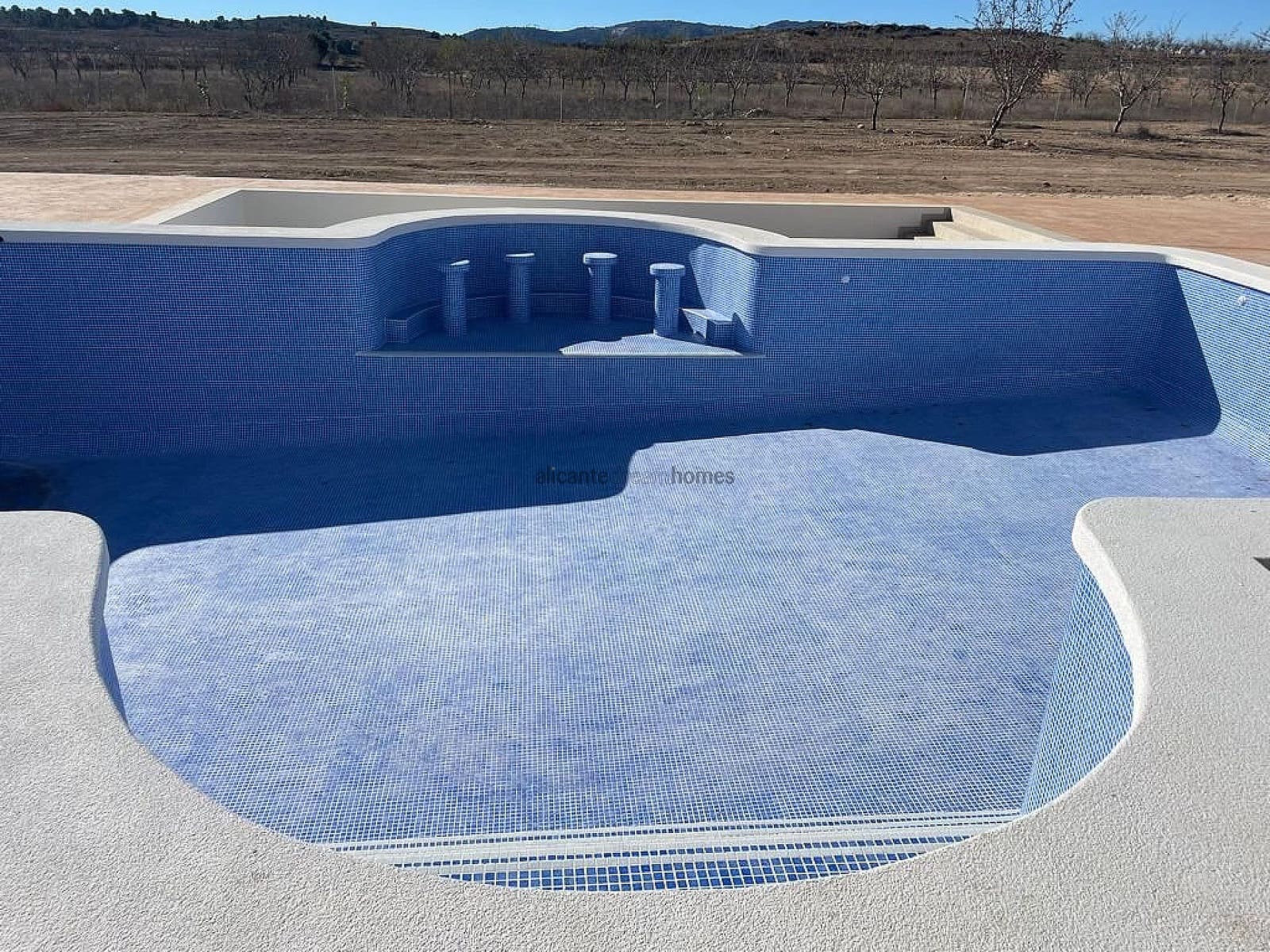 6 slaapkamer Villa te koop in Pinoso met garage - € 611.000 (Ref: 1984314)