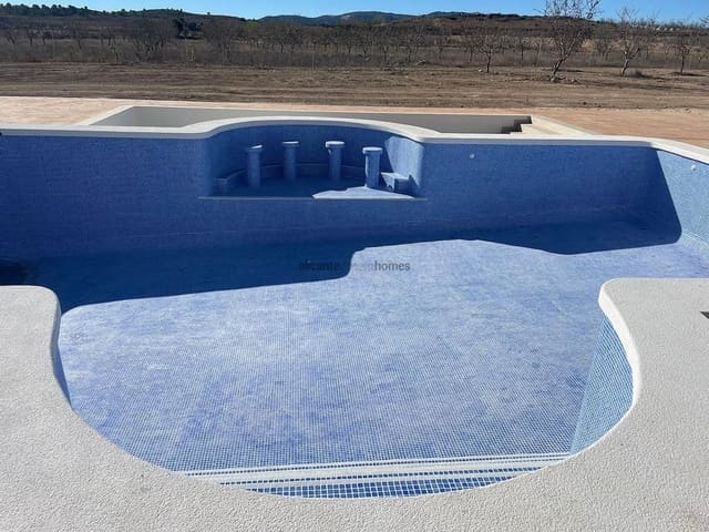 6 slaapkamer Villa te koop in Pinoso met garage - € 611.000 (Ref: 1984314)