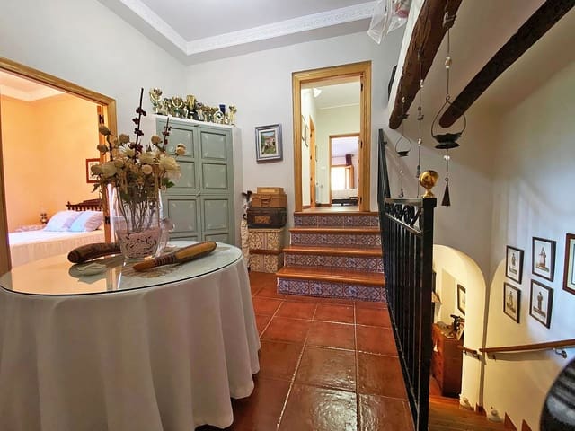4 bedroom Finca/Country House for sale in Culebron, Pinoso - € 349,995 (Ref: 2007236)