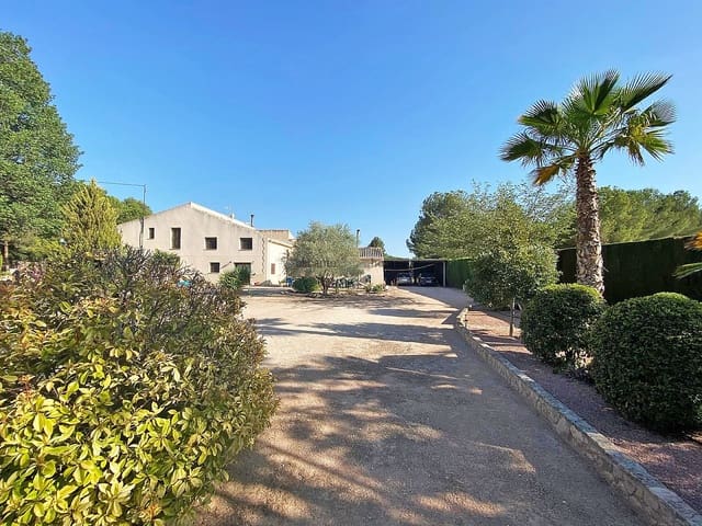 4 bedroom Finca/Country House for sale in Culebron, Pinoso - € 349,995 (Ref: 2007236)