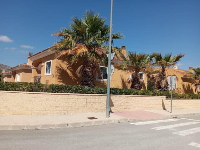 3 bedroom Villa for sale in La Romana with pool - € 219,000 (Ref: 2502395)