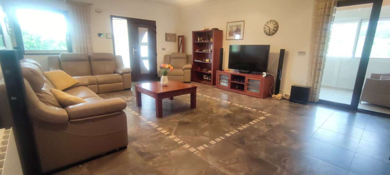 3 bedroom Villa for sale in Pinoso with pool - € 399,995 (Ref: 2502406)