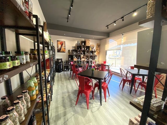 Business for sale in Pinoso - € 40,000 (Ref: 2508536)