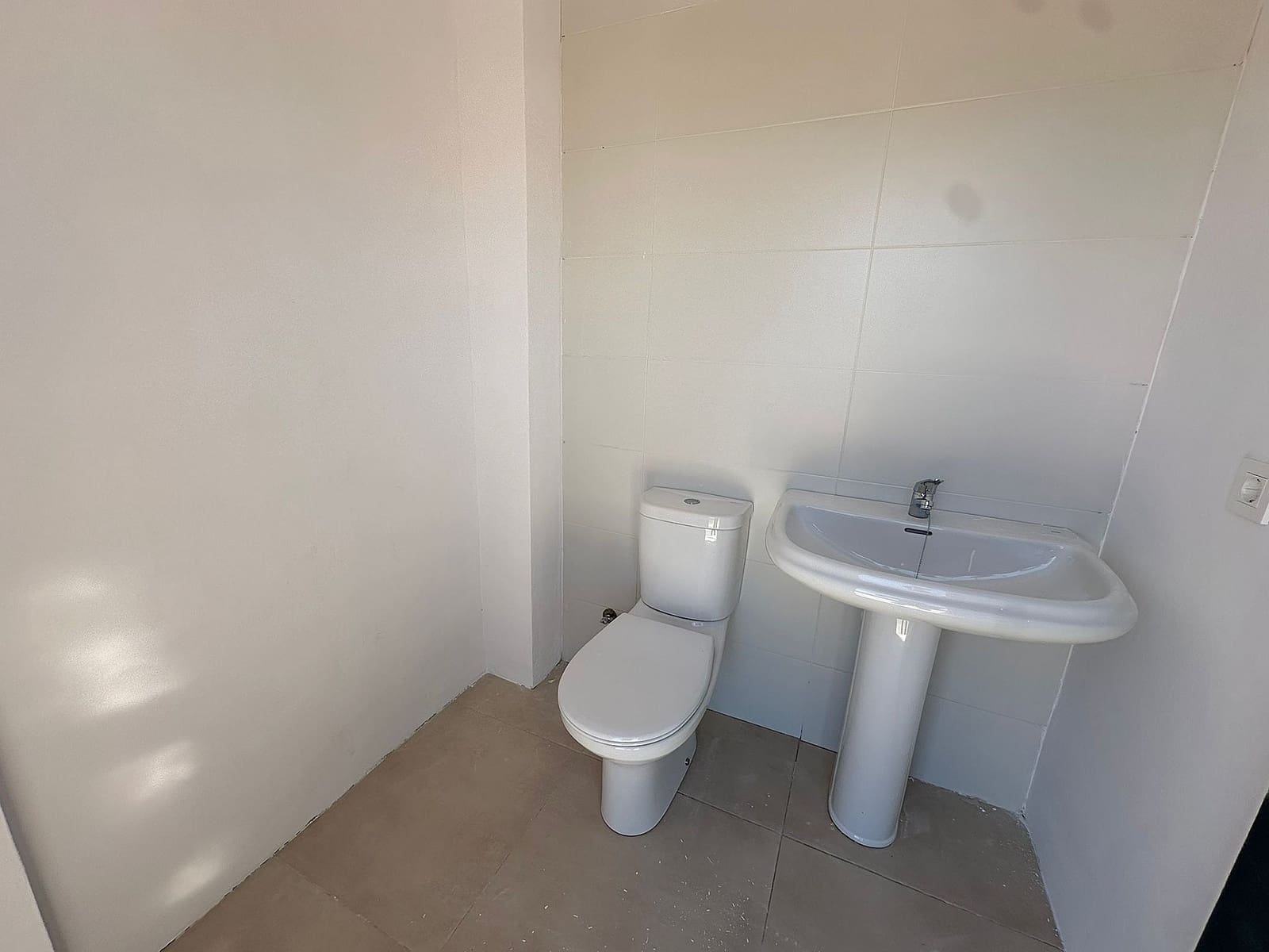 3 soveværelse Villa til salg i El Canton med swimmingpool garage - € 339.995 (Ref: 2583621)