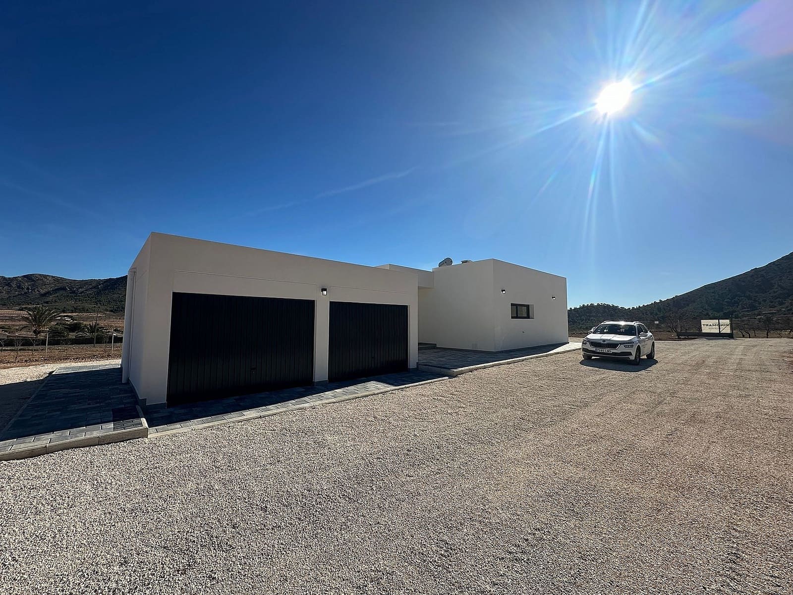 3 soveværelse Villa til salg i El Canton med swimmingpool garage - € 339.995 (Ref: 2583621)