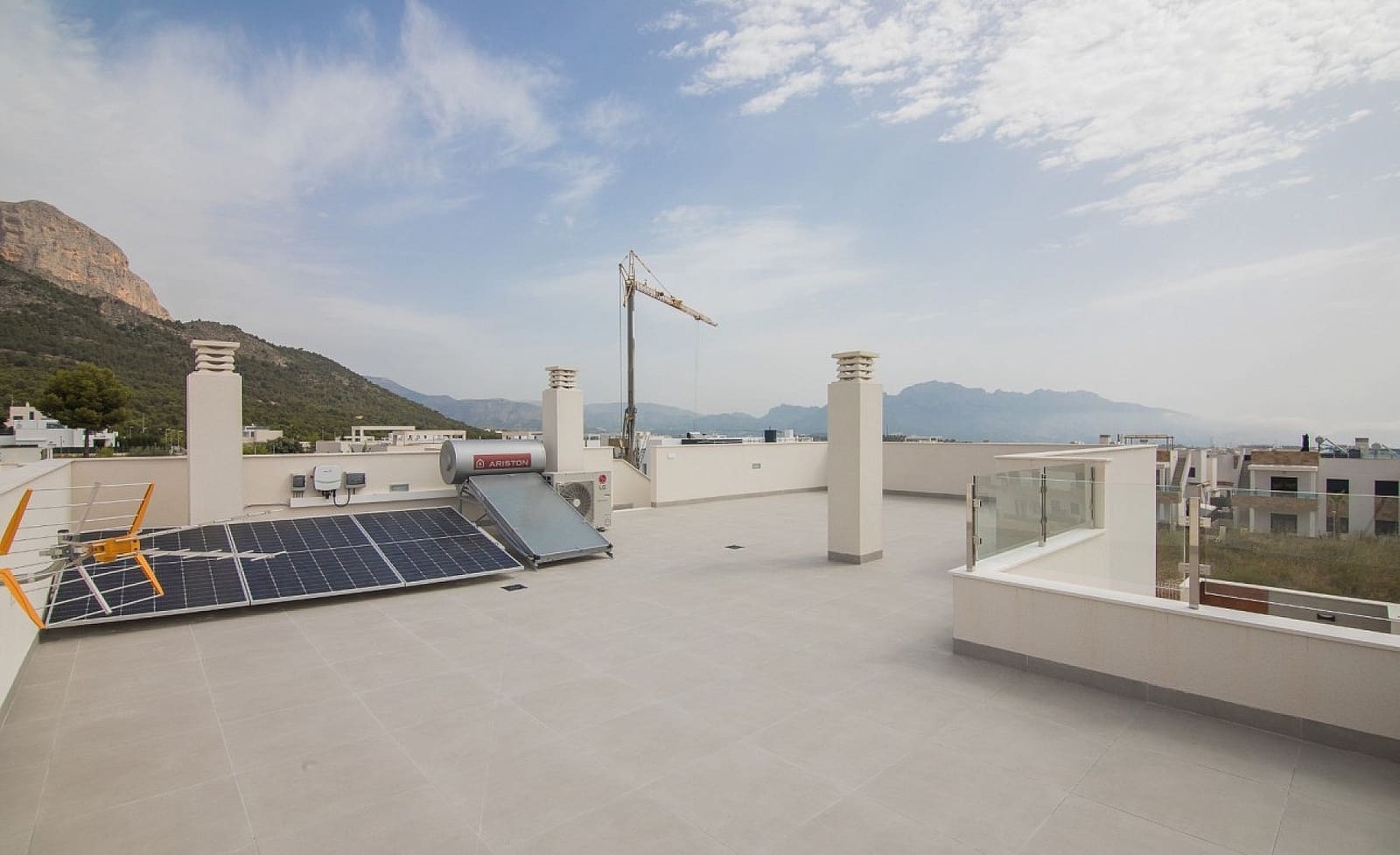 3 bedroom Villa for sale in Polop with pool garage - € 535,700 (Ref: 2655473)