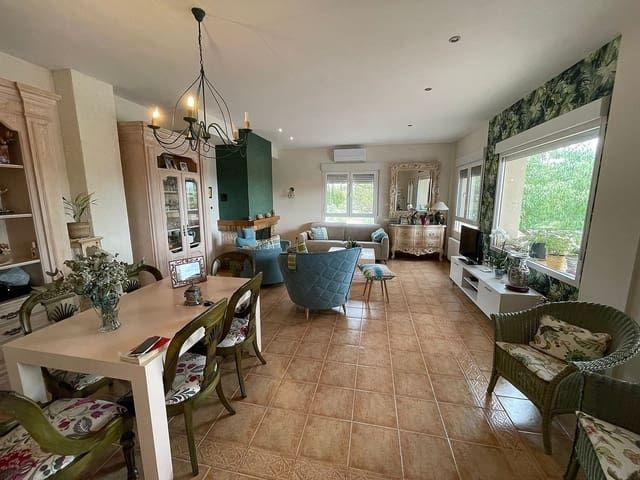 4 soveværelse Villa til salg i Yecla med swimmingpool - € 359.995 (Ref: 3687695)