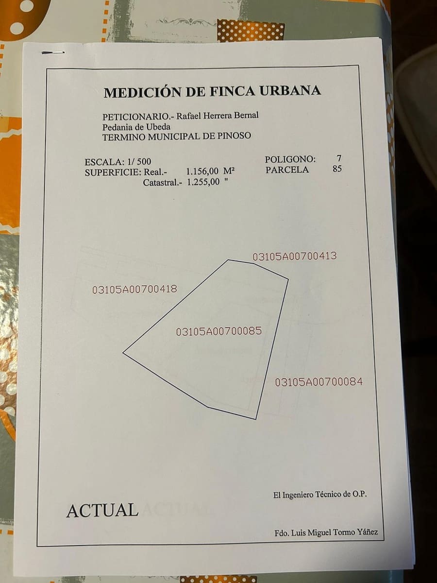 Grunde uden byggetilladelser til salg i Ubeda - € 40.000 (Ref: 3687749)