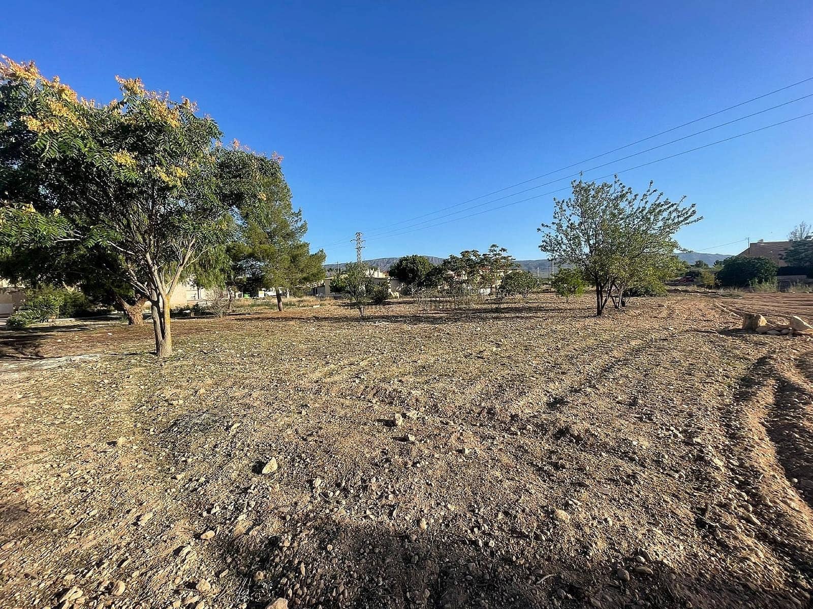 Grunde uden byggetilladelser til salg i Ubeda - € 40.000 (Ref: 3687749)