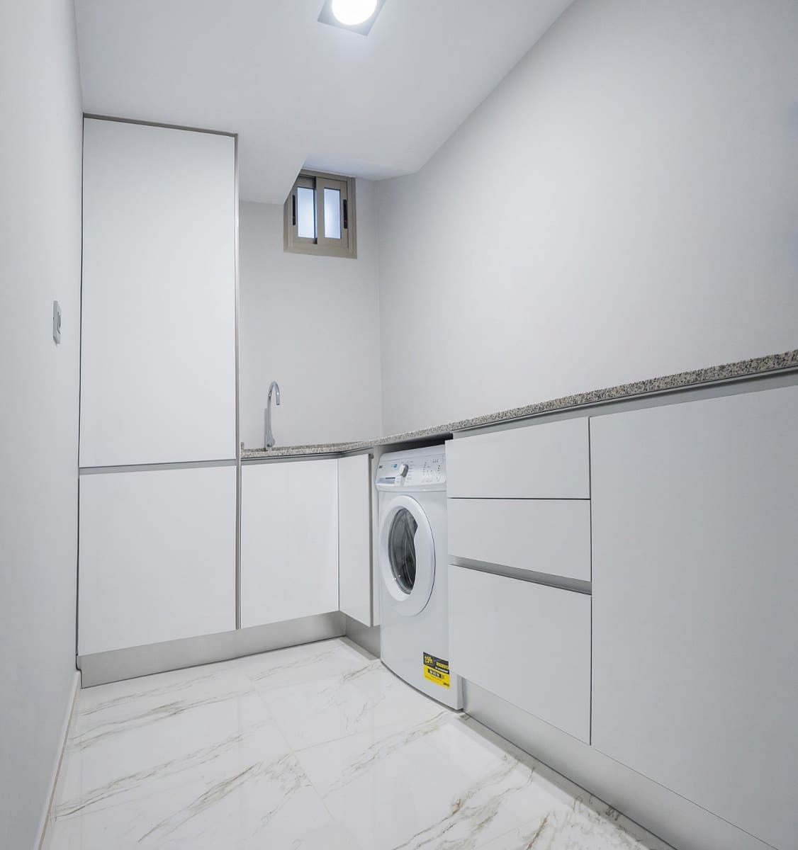 3 soveværelse Villa til salg i Villamartin med swimmingpool - € 385.000 (Ref: 3687829)