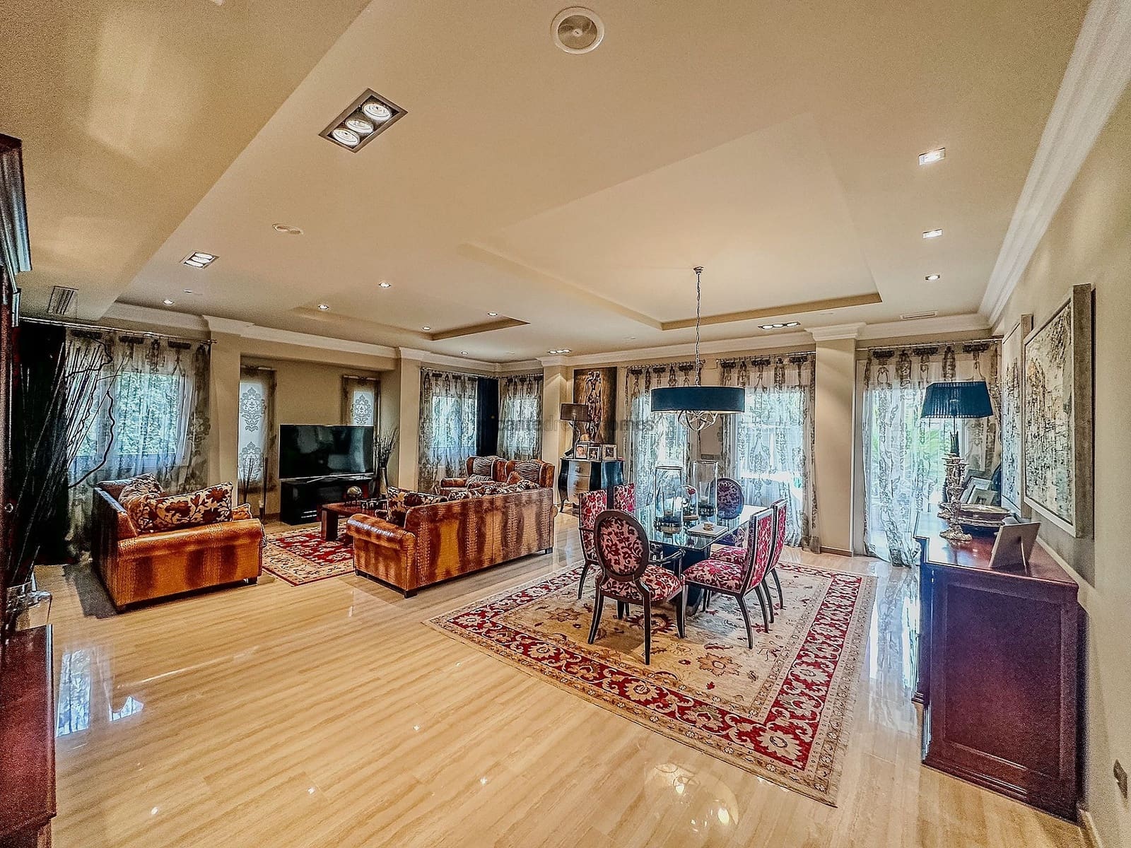 5 Zimmer Villa zu verkaufen in Elda mit Pool Garage - 1.550.000 € (Ref: 3803297)