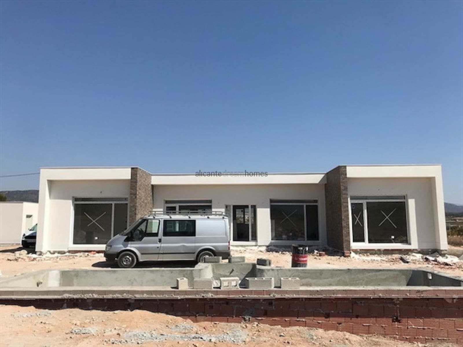 3 soveværelse Villa til salg i Pinoso med garage - € 398.000 (Ref: 3938982)