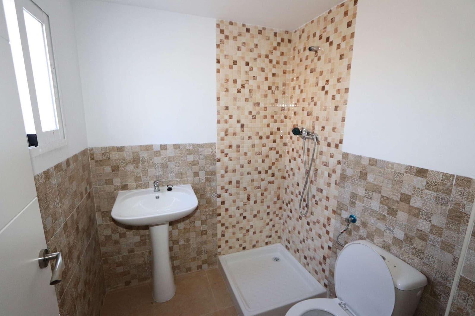 11 sypialnia Komercyjne na sprzedaż w Fortuna z basenem - 338 995 € (Ref: 3939211)