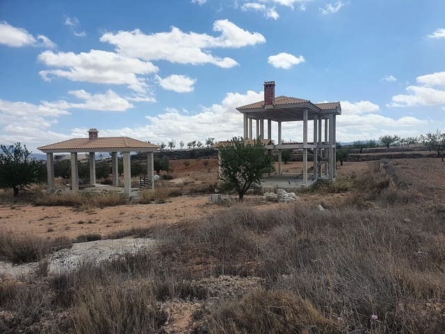 4 bedroom Villa for sale in Pinoso with pool - € 159,995 (Ref: 4182886)