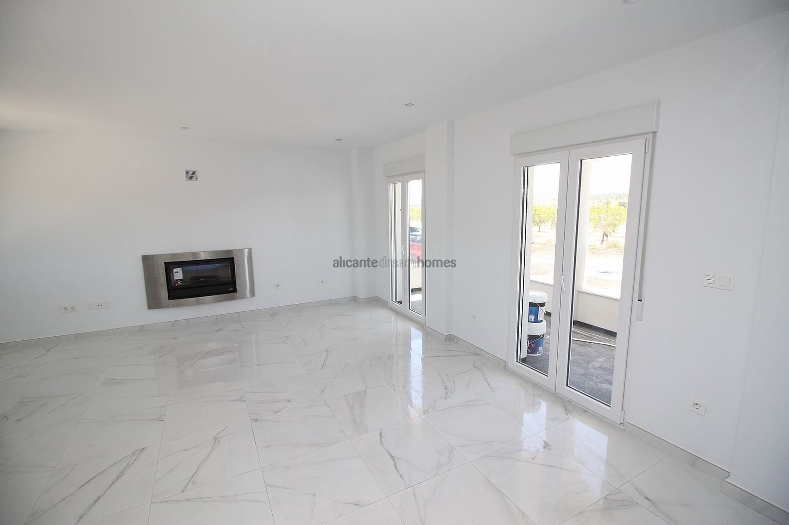 4 makuuhuone Huvila myytävänä paikassa Pinoso mukana uima-altaan 
autotalli - 375 000 € (Ref: 4871643)