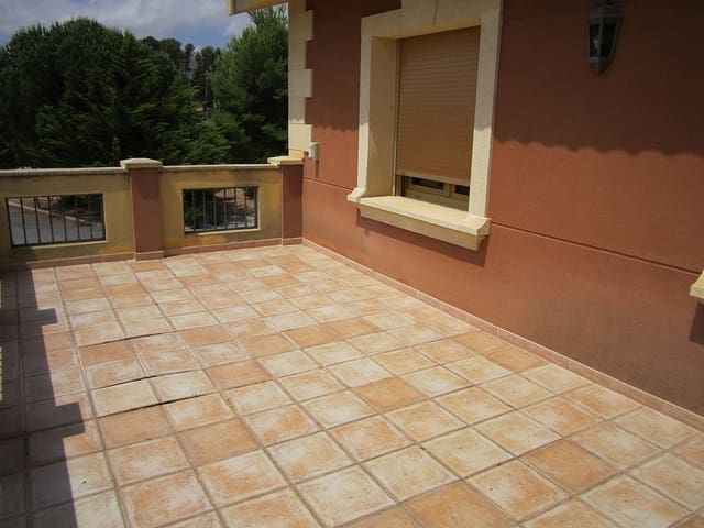 6 sypialnia Willa na sprzedaż w Yecla z basenem - 590 000 € (Ref: 5617457)