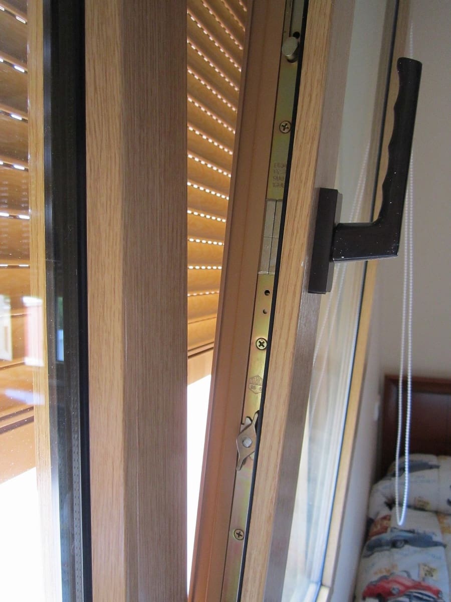 6 sypialnia Willa na sprzedaż w Yecla z basenem - 590 000 € (Ref: 5617457)