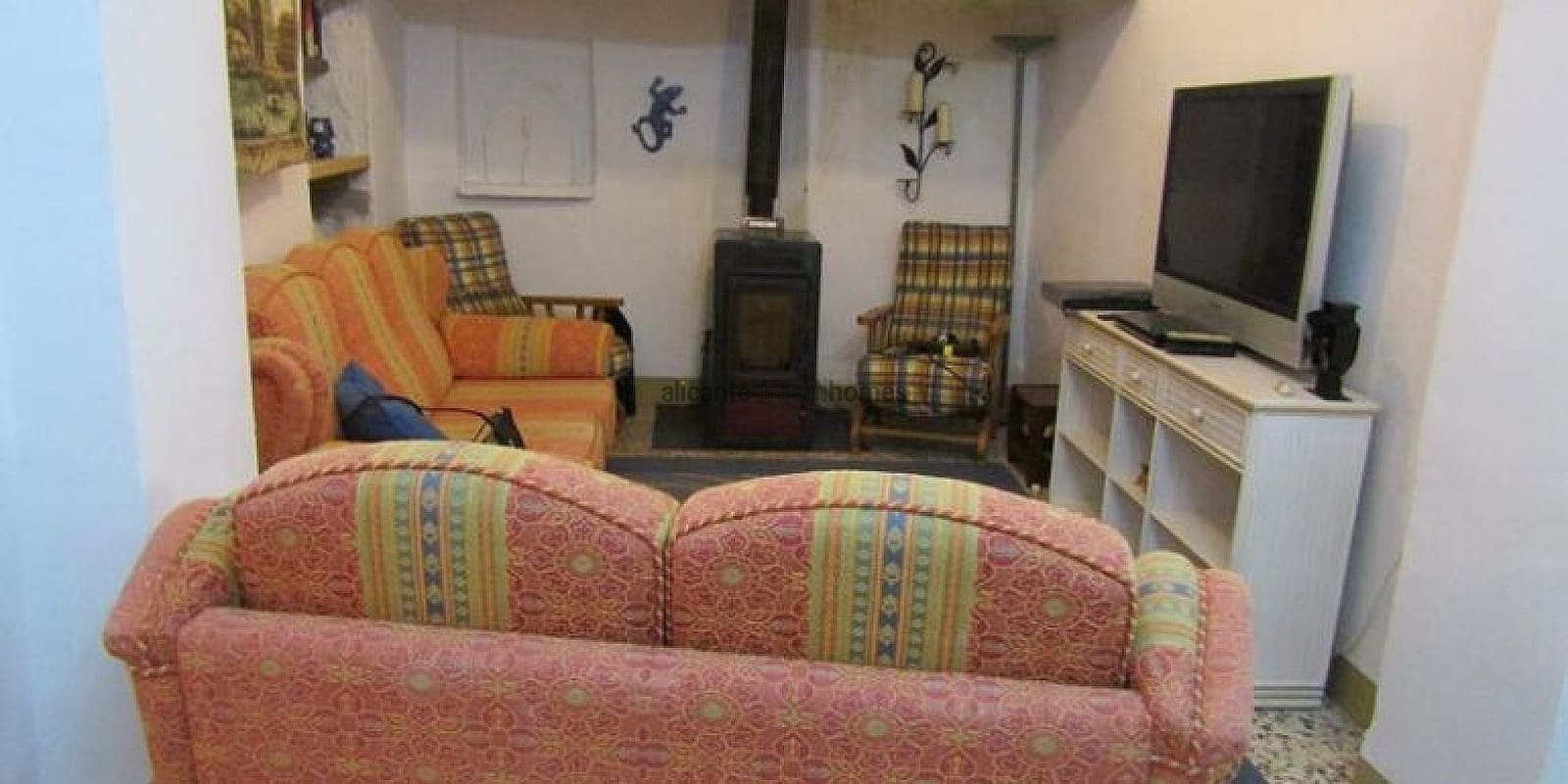 3 bedroom Cave House for sale in La Romana - € 119,999 (Ref: 6801401)