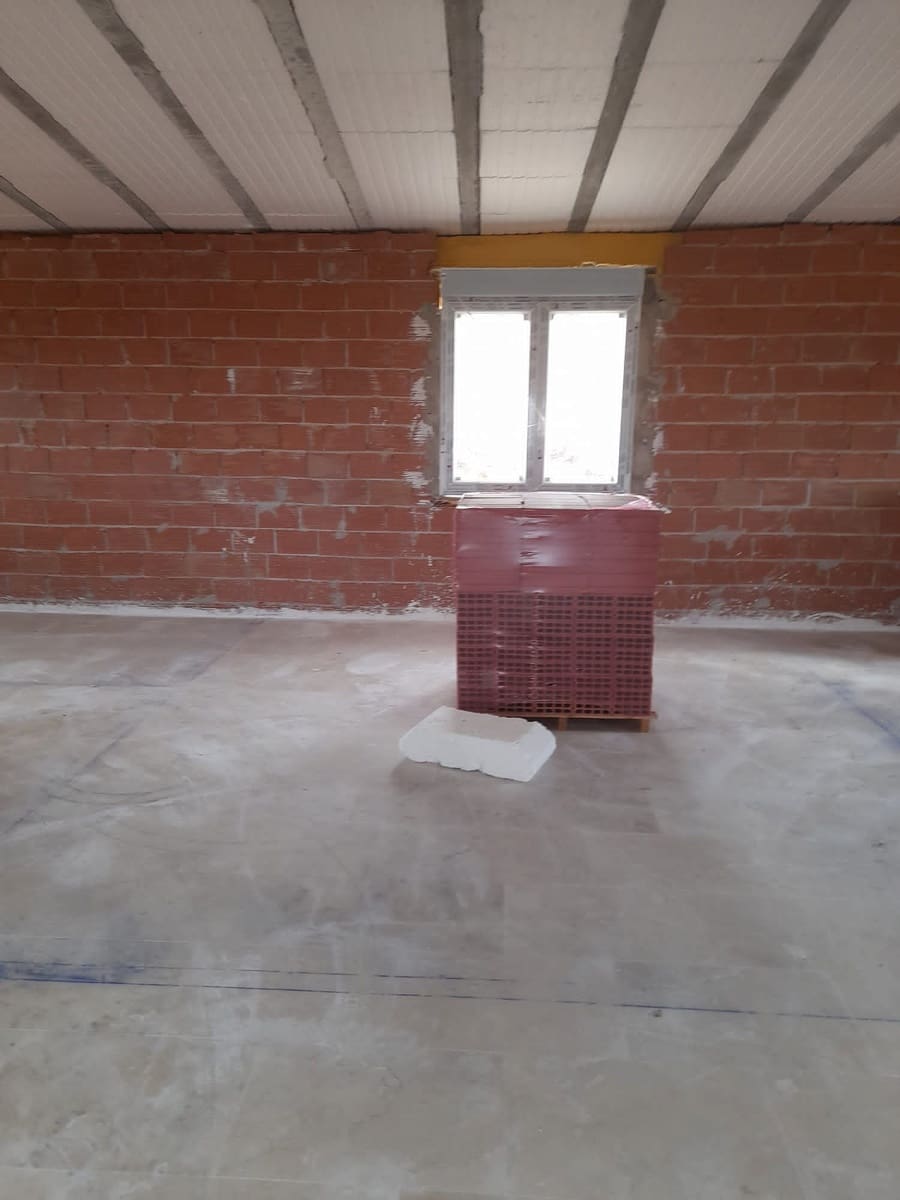 5 bedroom Villa for sale in La Romana with pool - € 405,000 (Ref: 6900838)