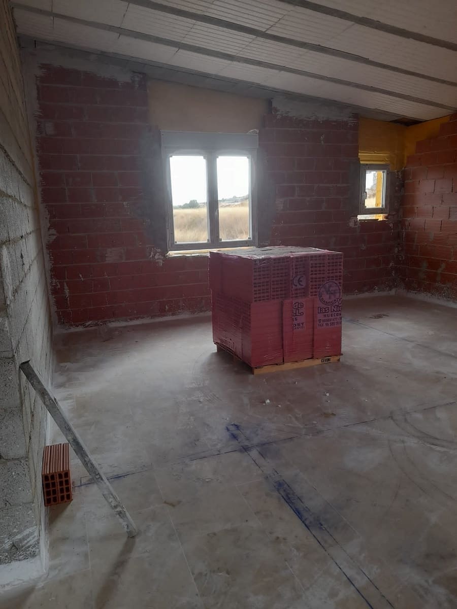 5 bedroom Villa for sale in La Romana with pool - € 405,000 (Ref: 6900838)