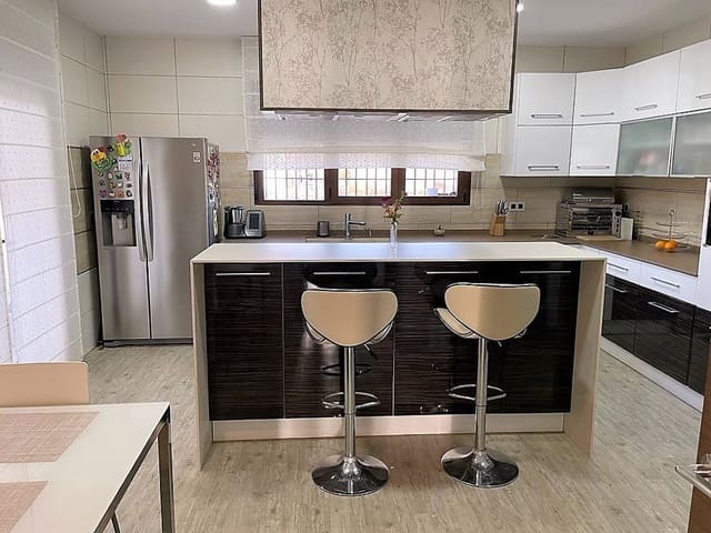 4 soveværelse Villa til salg i Castalla - € 415.000 (Ref: 7203242)