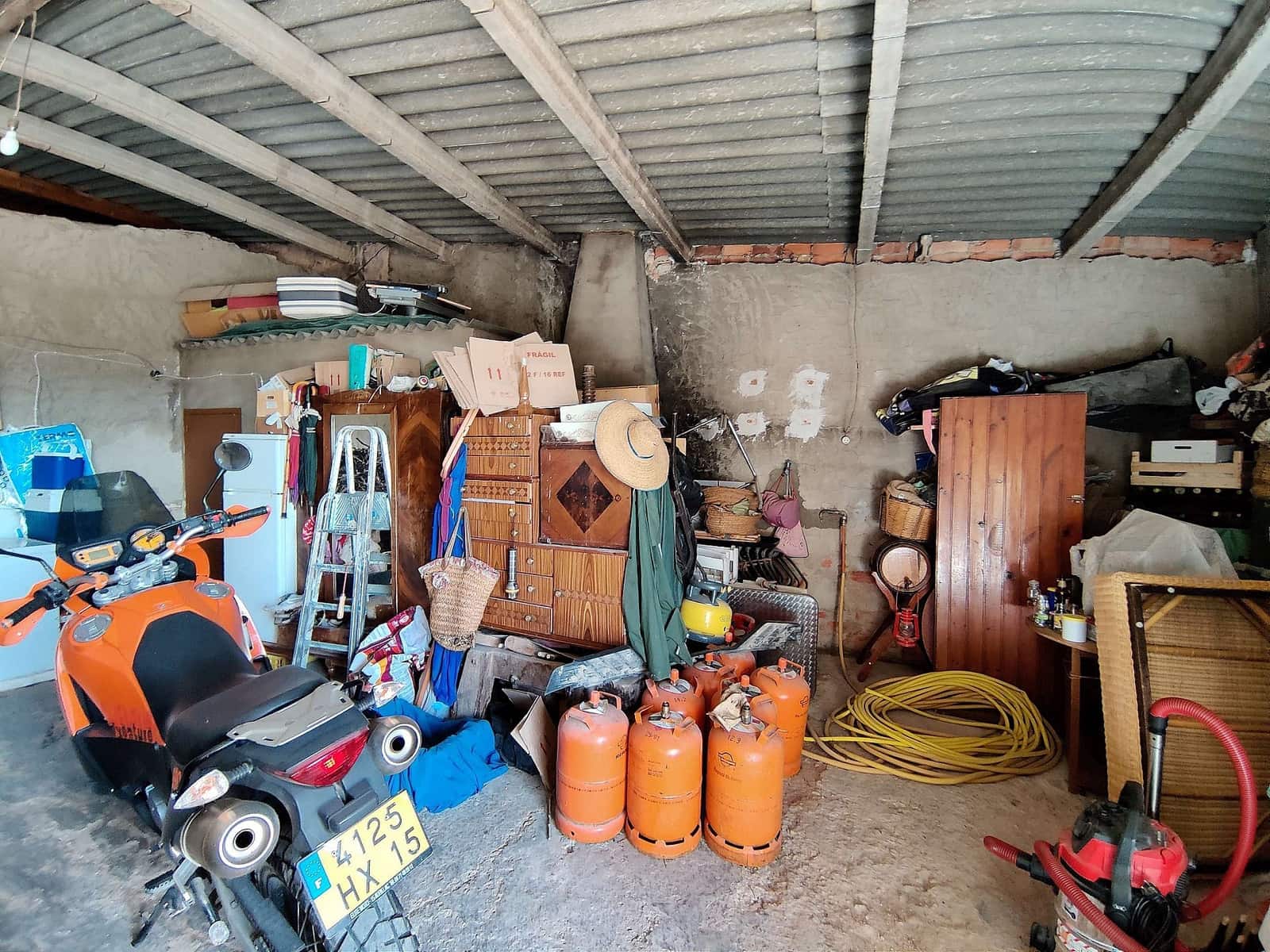 5 makuuhuone Maalaistalo myytävänä paikassa Monovar / Monover mukana 
autotalli - 138 000 € (Ref: 7207999)