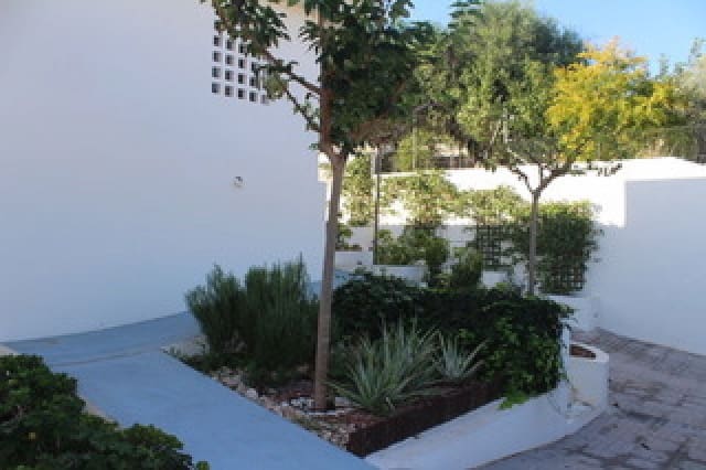 4 bedroom Villa for sale in Fortuna with pool garage - € 340,000 (Ref: 7229580)