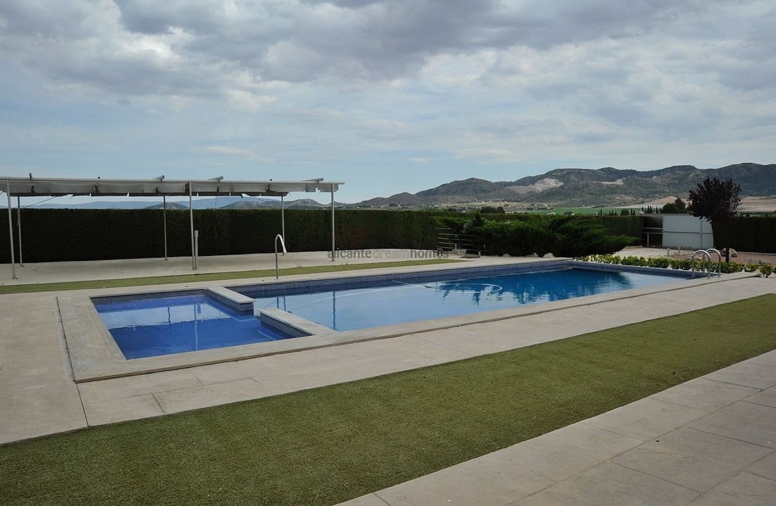 5 bedroom Villa for sale in Yecla with pool garage - € 465,000 (Ref: 7515662)