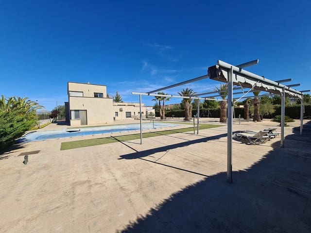 5 sypialnia Willa na sprzedaż w Yecla z basenem garażem - 465 000 € (Ref: 7515662)